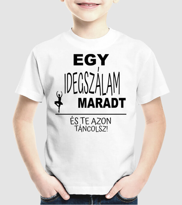  minta fehér pólón